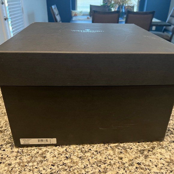 Waterford Cathedral Windows 11in Bowl - ***MINT CONDITION*** - Picture 3 of 11